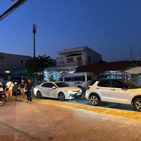 Nha Nghi Sao Mai 호텔 하티엔 외부 사진